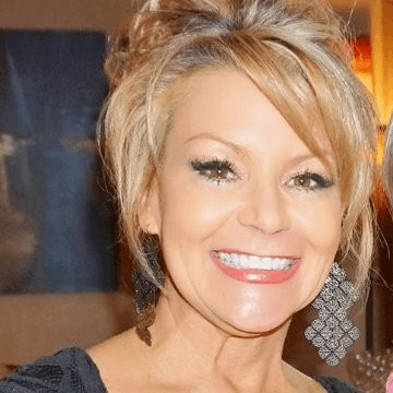 Portrait of Nelda Grayless, Independent Recruiter
